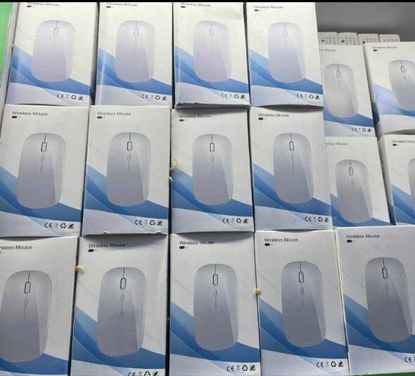 Wireless rechargeable mouse with Bluetooth